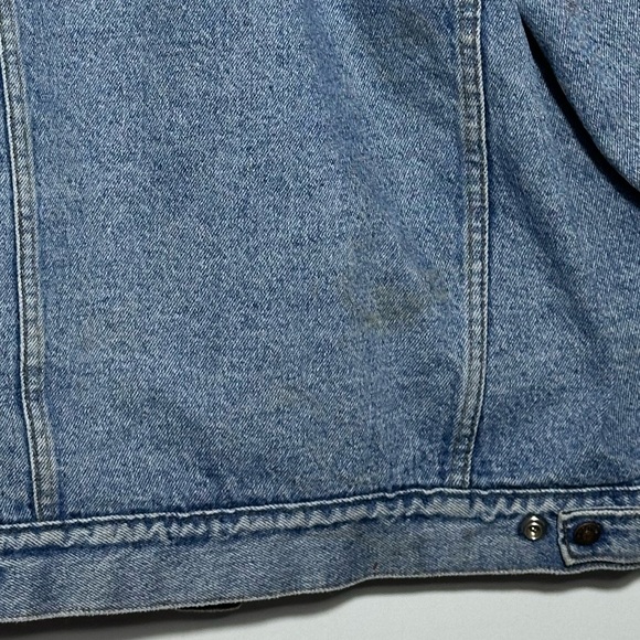 Levi's Lightweight Blue and White Shirt Jacket with Sherpa Lining - Picture 7 of 7